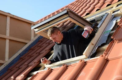 Pose de fenêtres de toit Velux à Bust
